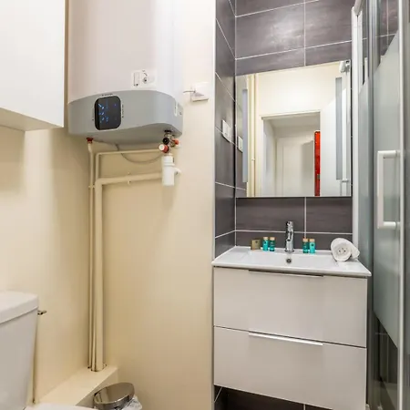 Quiet, Minimalist In 16th - 2min From Metro Appartamento Parigi