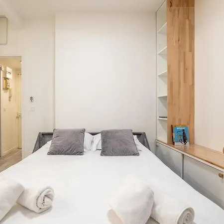 Appartement Quiet, Minimalist In 16th - 2min From Metro